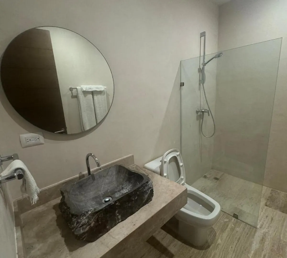 Estudio Amueblado En Ophelia Tulum 0*,